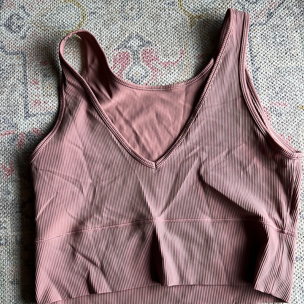 Lulu lemon cropped tank top in mauve. Size 14